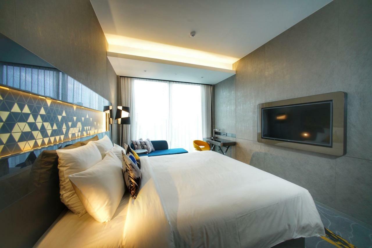 Deluxe Double Room Higher Floor Minibar